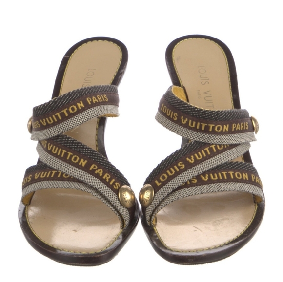 🔥Louis Vuitton Studded Heels EUC - Picture 2 of 5